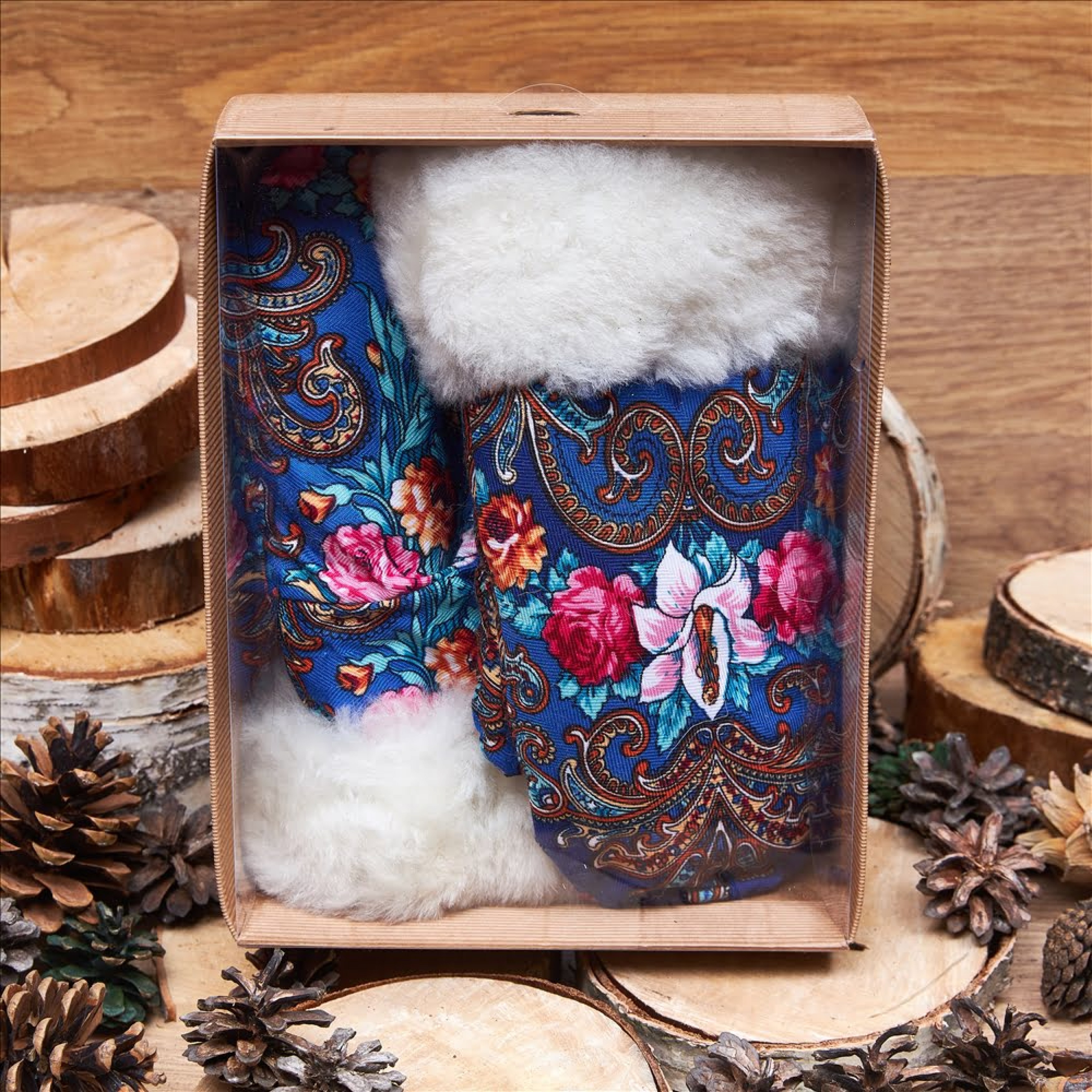 Подарочный набор «Варежки женские из овчины»