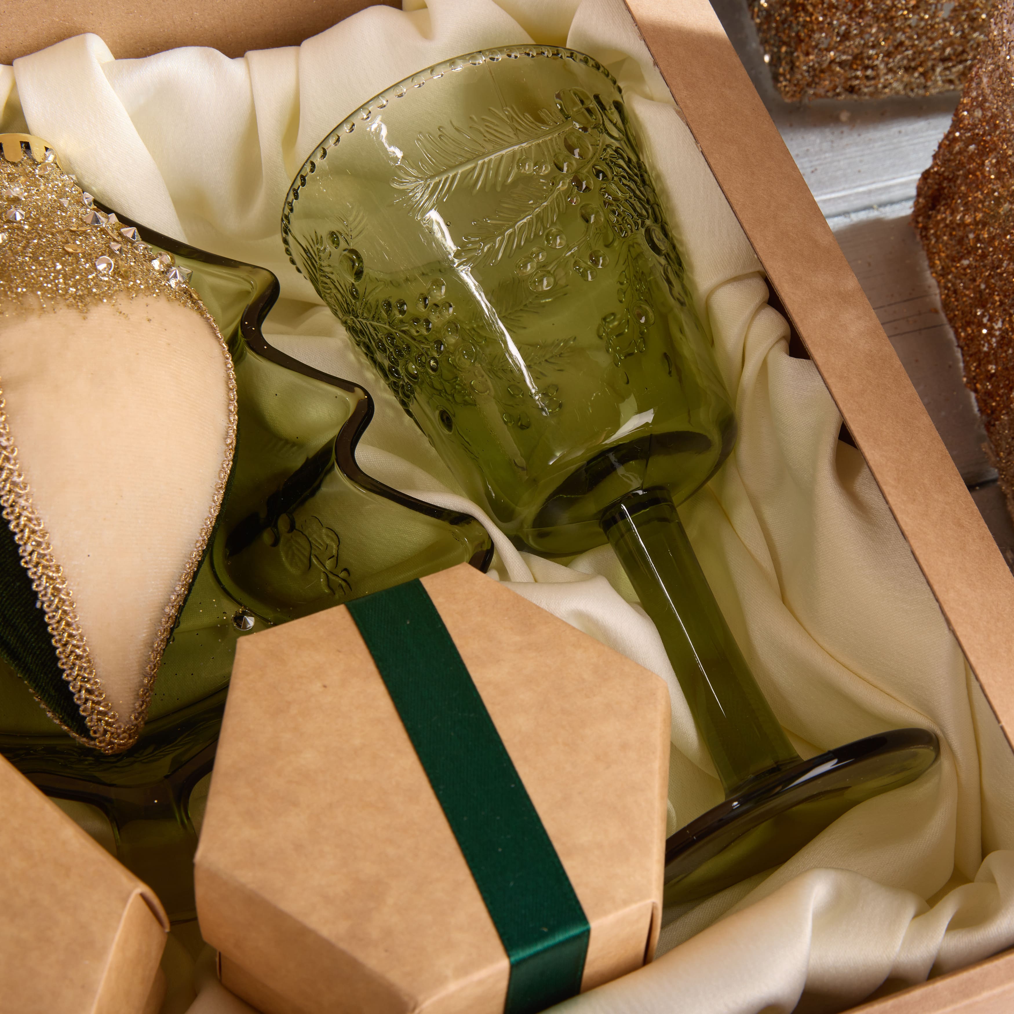 Подарочный набор "ЗАСНЕЖЕННЫЕ ВЕТВИ"